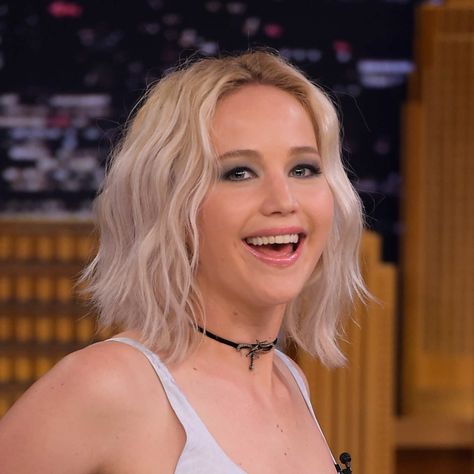 NEW YORK, NY - MAY 23:  Jennifer Lawrence Visits "The Tonight Show Starring Jimmy Fallon" on May 23, 2016 in New York City.  (Photo by Theo Wargo/Getty Images) Jennifer Lawrence Short Hair, Jennifer Lawrence Hair, Lawrence Photos, Jennifer Lawrence Photos, Beauty Crush, Layered Short, Muscle Abdominal, Ladies Hair, Milla Jovovich