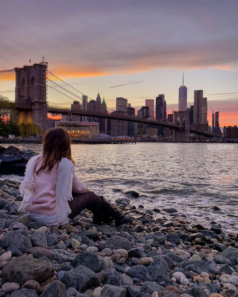 Anyone else looking forward to Fall Season in New York City? 🥰✨ 📍Pebble Beach, 65 Plymouth St, Brooklyn, NY #nycfeelings #nycviews #wowmomentsinnyc #timessquare #topoftherock #dumbobrooklyn wow moments in nyc, romanticizing New York, nyc life Pebble Beach New York, Pebble Beach Nyc, Nyc Aesthetic Photos, New York Solo Trip, Brooklyn Ny Aesthetic, New York In April, New York Beach, Nyc Bucket List, Nyc Photoshoot