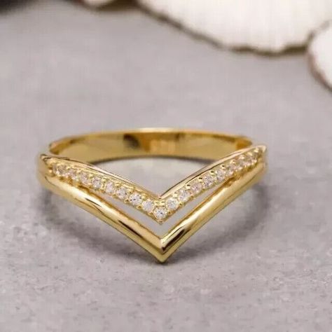 Curved Shape Wedding Ring 14K Yellow Gold Finish 2Ct Round Cut Simulated Diamond Engagement Ring Pictures, Curved Ring, Pave Wedding Rings, Wedding Ring Shapes, V Ring, Rings Collection, Chevron Ring, Gold Ring Designs, Sterling Silver Rings Bands