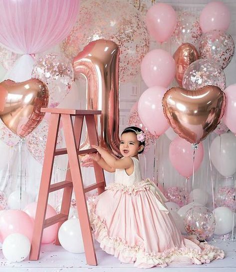 Ideas de decoración Rose Gold para tu evento Birthday Deco, First Birthday Balloons, 1st Birthday Girl Decorations, 1st Birthday Party For Girls, 1st Birthday Photoshoot, Girl Birthday Decorations, 1st Birthday Decorations, First Birthday Decorations