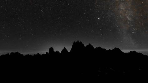 #dark #darkness #mountains #night #outlines #starrysky #Dark. Read more: https://wallpapershd.info/wallpaper-night-outlines-dark-mountains-starry-sky-darkness-1616102823.html Check more at https://wallpapershd.info/wallpaper-night-outlines-dark-mountains-starry-sky-darkness-1616102823.html Mountains Night, Starry Night Wallpaper, Wallpaper Night, Dark Mountains, Long Pictures, Dark Landscape, Dark Clouds, Desert Sunset, Dark Skies