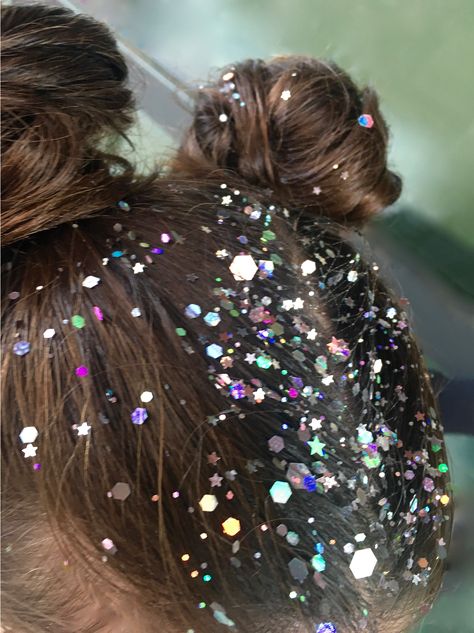 space buns and glitter roots hair @chloehickss Glitter Roots Hair, Half Bun Hairstyle, French Braided Bangs, Rave Hairstyles, Cute Hairstyle Ideas, Half Bun Hairstyles, Glitter Roots, Space Hair, Hairstyle Ideas Easy