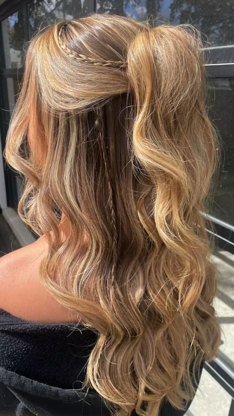 Hoco Hairstyles – Tiny Little Braid In A Voluminous Half Up Trendy Hairstyle Cute Simple Styl3 - davidreed.co Updo Hairstyles For Birthday, Hairstyle For Bday, Long Hair Wedding Styles Bridesmaid, Updo Hairstyles For Homecoming, Cute Bridesmaid Hairstyles, Easy Prom Hair, Ally Core, Hairstyles For Holiday, Hairstyles For Birthday