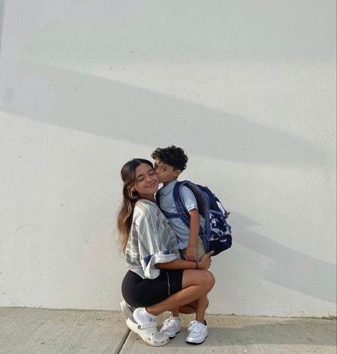 A Risk On Forever, Jelian Mercado, Big Sister Little Brother Aesthetic, Diana Casillas, Mariana Zapata Aesthetic, Today Is Your Day, Moms Goals, Mommy Goals, Mommy And Son