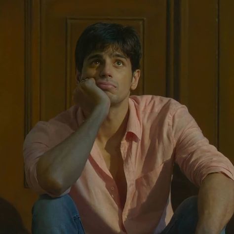 Sid Malhotra Aesthetic, Siddarth Malhotra Aesthetic, Indian Actors Men, Vintage Aesthetic Indian, Sidharth Malhotra Cute, Sidharth Malhotra Aesthetic, Brown Guys Indian, Indian Men Aesthetic, Hot Actors Indian