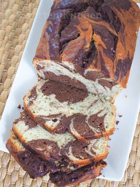 Banana Chocolate Marble Bread - Riverten Kitchen Chicken Menudo, Philippine Desserts, Chocolate Marble Bread, Pininyahang Manok, Marble Bread, Ensaymada Recipe, Filipino Bread, Pandesal Recipe, Spanish Bread