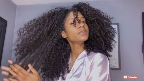 This is a curly hair night routine. Learn how to protect curly hair overnight with this guide and collection of tips. Curly Hair Night Routine, Hair Night Routine, Hair Overnight, Curly Hair Overnight, 4a Hair, Night Hairstyles, Black Curly Hair, Hair St, Frizz Free