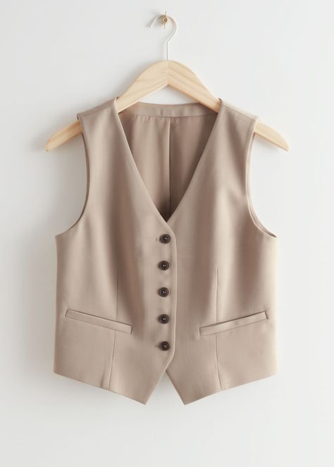 Waist Coat Women Vest, Tailored Vest Outfits, Waist Coat Outfit, Beige Vest Outfit, Vest With Skirt, Tailored Vest, Beige Vest, Waist Coat, Casual Outerwear