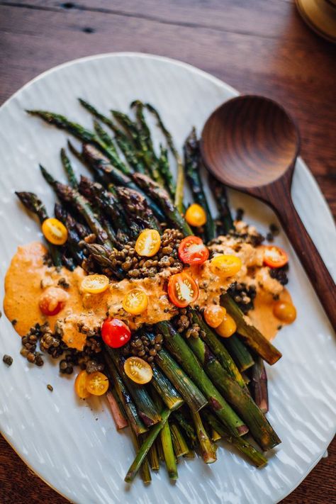 Roasted Asparagus with Romesco Sauce & Lentils (Vegan, Gluten Free) Lentils Vegan, Asparagus Seasoning, Romesco Sauce, Roasted Cherry Tomatoes, Free Will, Roasted Asparagus, Veggie Sides, Vegetarian Dishes, Side Dish Recipes