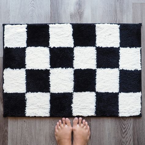 PRICES MAY VARY. ✩ Perfect Memorable Gift – Add some fun and style to your bathroom with this adorable black and white checkered bath mat! The classic colors and playful design make it the perfect gift for a housewarming, anniversary, birthday or Christmas. A gift they’ll be sure to love! ✩ Premium Quality and Softness – You’ll be delightfully awed by the fluffy softness! Specially designed to be super absorbent and provide a premium experience, our bath rugs are wonderfully thicker than other b Checkerboard Bathroom, Checkered Bathroom, Small Bathroom Rugs, Black And White Checkered Rug, White Checkered Rug, Cool Apartment, Black White Bathrooms, Cute Bath Mats, Bathroom Themes