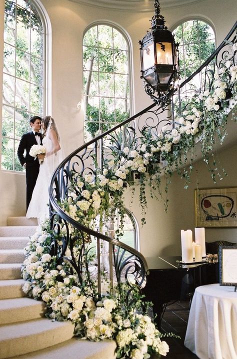 Wedding Staircase Decor - Jose Villa Photography سلالم حلزونية, Wedding Staircase, Staircase Decor Ideas, Rustic Wedding Decorations, Secret Garden Wedding, Staircase Decor, Chateau Wedding, التصميم الخارجي للمنزل, Staircase Design