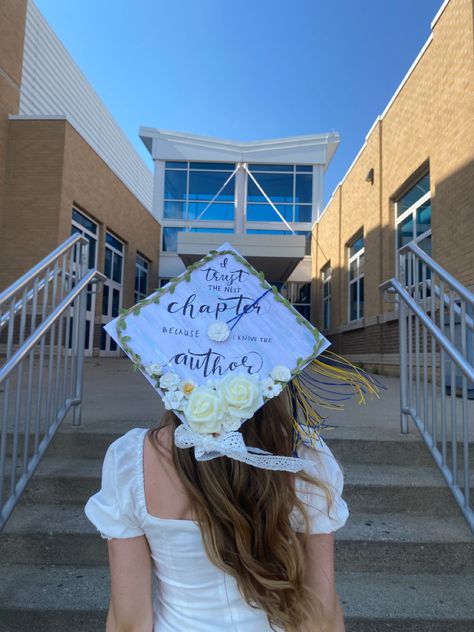 Graduation Cap Designs Real Estate, Graduation Cap Designs Future Doctor, Grad Cap Inspo Christian, Future Pt Graduation Cap, Christian Cap Ideas For Graduation, Graduation Cap Christian Ideas, Christan Grad Caps, Grad Cap Designs Christian, White Graduation Cap Ideas