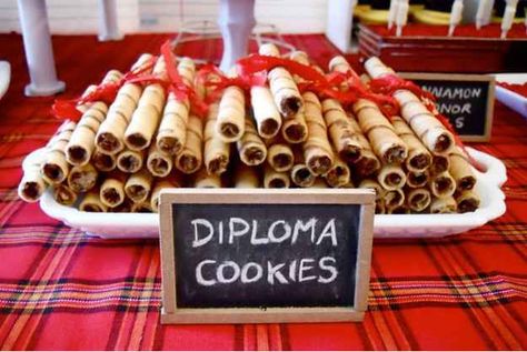 And nothing is easier than tying a ribbon around Pirouette cookies to look like diplomas. Diploma Cookies, Graduation Food, Graduation Desserts, Senior Graduation Party, Graduation Party Foods, Graduation Party High, Graduation Open Houses, Birthday Party Snacks, 8th Grade Graduation