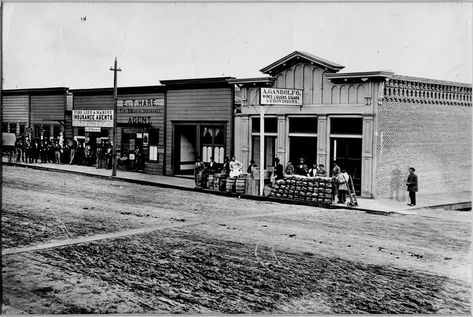 Ventura County California, Ventura Homes, Grant Park, Outside Patio, Ventura County, Brick Building, Black And White Photographs, City Hall, Then And Now