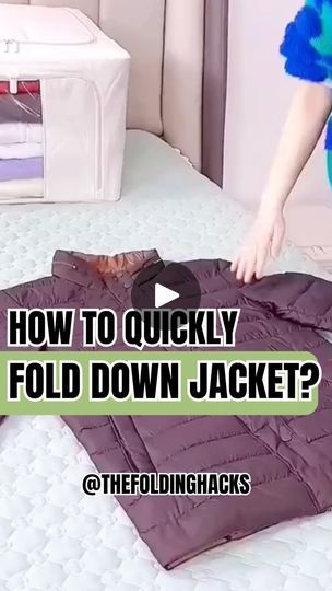 Jacket Folding Hack, Jacket Organization, Folding Hacks, Nordic Homes, Folding Clothes, Storage Hacks, Interior Inspo, Closet Organization, Down Jacket