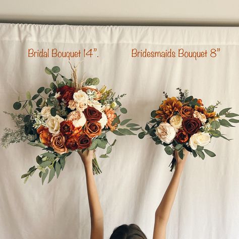 Rust Bridal Bouquet Real Flowers, Terracotta Bride Bouquet Wedding, Fall Wedding Flower Decorations, Flowers Rustic Wedding, Romantic Fall Wedding Bouquet, Flower Moxie Terracotta, Rustic Burnt Orange Bridal Bouquet, Rustic Orange Wedding Bouquet, Earth Tones Wedding Bouquet