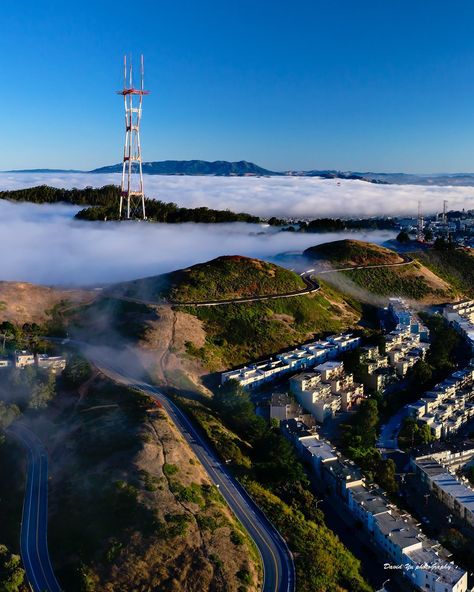 Twin Peaks, San Francisco by David Yu San Francisco Twin Peaks, Twin Peaks San Francisco, City Pics, To Do In San Francisco, San Francisco Photos, Visit San Francisco, Painted Ladies, Golden Gate Park, San Francisco City