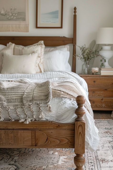 Discover 50+ vintage farmhouse bedroom ideas for a cozy, modern, and chic aesthetic. Get inspired with inspiration for decor ideas such as color schemes, textiles, curtains, wall decor, wallpaper, antique furniture, floral prints, and more for a stylish makeover! Vintage Farmhouse Bedroom Ideas, Vintage Master Bedrooms Decor, Modern Antique Bedroom, Antique Farmhouse Bedroom, Modern Antique Decor, 20s Apartment, Basic Farmhouse, Vintage Modern Farmhouse, Apartment Refresh