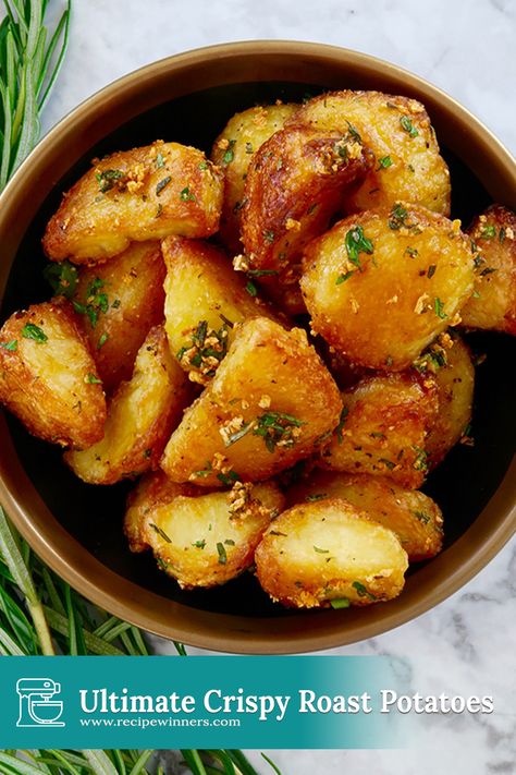 Crispy Roast Potatoes. Who doesn’t like golden chunks of potato, crisp and crunchy on the outside and soft and fluffy on the inside. They’re roasted in a garlic and rosemary infused extra virgin olive oil, then when golden they’re tossed in the fried garlic and rosemary that infused the oil Curd Cake, Pommes Anna, Processor Recipes, Crispy Roast Potatoes, Crunchy Potatoes, Crispy Smashed Potatoes, Rosemary Potatoes, Garlic Roasted Potatoes, Oven Roasted Potatoes