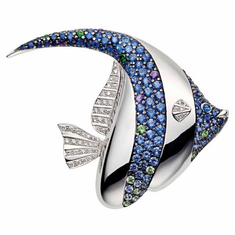 Gold, sapphire, and diamond fish pendant by Rodney Rayner Jewellery Trends, Sea Life Jewelry, Fish Jewelry, Jewellery Marketing, International Jewelry, Precious Jewels, Diamond Brooch, Animal Jewelry, High Jewelry