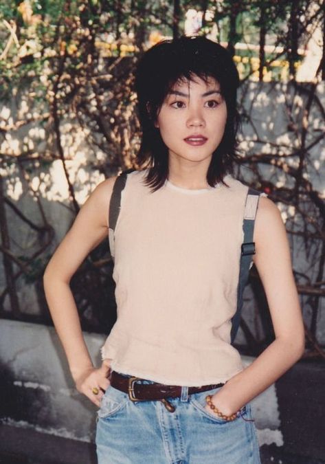 Faye Wong, Juergen Teller, Grunge Hair, Look Cool, 90s Fashion, Hands On, Fashion Inspo Outfits, Style Icons, Pretty People