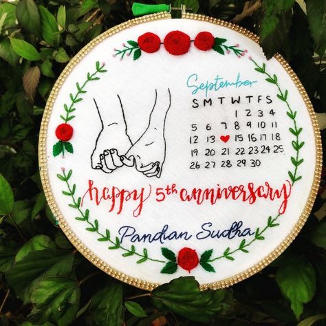 Wedding Anniversary Hoop Art, Anniversary Embroidery Hoop Ideas, Wedding Anniversary Hoop Embroidery, Anniversary Embroidery Ideas, Calendar Hoop Embroidery, Anniversary Hoop Art, Wedding Anniversary Embroidery, Anniversary Embroidery Hoop, Embroidery Hoop Wedding