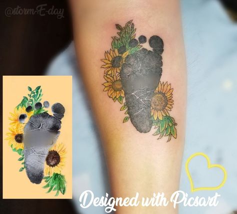 Thumbprint Sunflower Tattoo, Footprint With Flowers Tattoo, Miniature Tattoos, Baby Footprint Tattoo, Friends Tattoos, Tattoo For Baby Girl, Baby Name Tattoos, Fairy Stickers