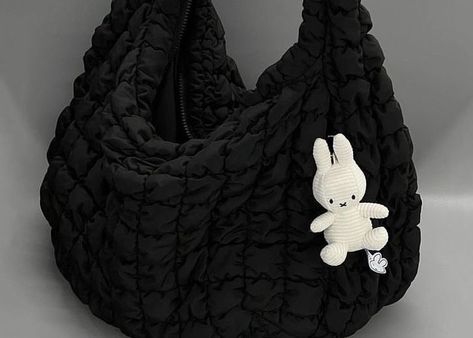 Miffy Bag, Cos Bag, Tas Lv, Cos Bags, Accessory Inspo, Crochet Fashion Patterns, كرة القدم, Cute Bags, White Aesthetic