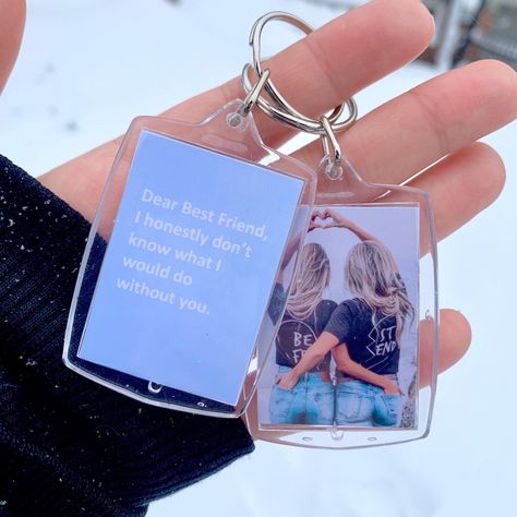 Custom Photo Keychain Plaque Customize Keychain with Photo and/or Message Perfect gift for Holiday, Birthday, Anniversary, Couple Gift - Etsy Portugal Photo Keychain Ideas, Keychain Photography Ideas, Keychain With Photo, Best Friend Keychain, Photo Keychains, Picture Keychain, Anniversary Couple, Dear Best Friend, Selling Photos