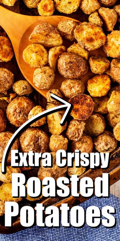 Roasted Small Potatoes, Crispy Potatoes In Oven, Small Potatoes Recipe, Roasted Mini Potatoes, Crispy Roasted Potatoes, Savory Breakfast Recipes, Crunchy Potatoes, Roasted Baby Potatoes, Potatoes In Oven