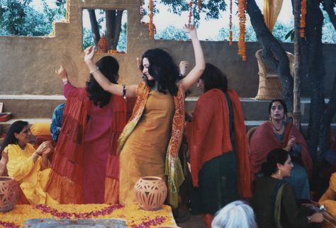 Mira Nair, Monsoon Wedding, Female Filmmaker, Wedding Movies, Roman Polanski, Teen Daughters, Wedding Scene, Wedding Top, Romantic Drama