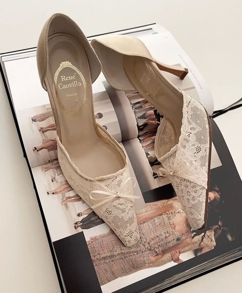 Vintage Chanel Heels, Chanel Heels, Pretty Heels, Shoe Ideas, Vintage Heels, Lace Heels, Fancy Shoes, Cute Heels, Bow Heels