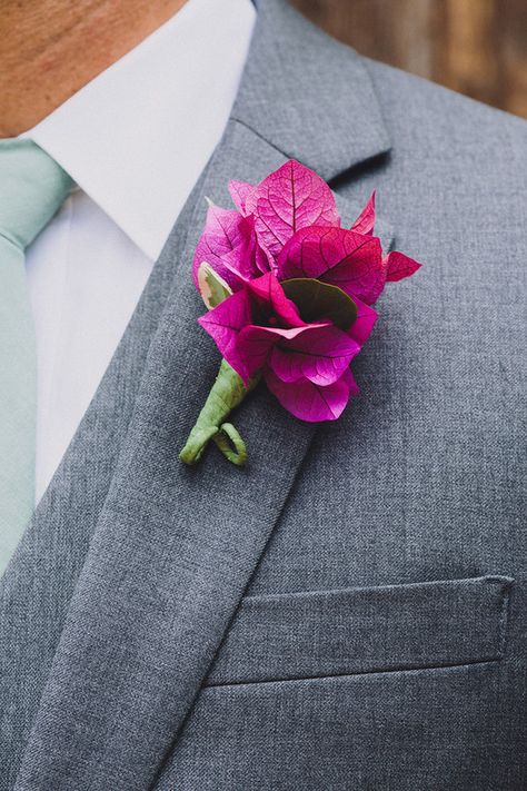 bougainvillea boutonnière Bougainvillea Bouquet, Bougainvillea Wedding, Magenta Wedding, Groomsmen Boutonniere, Spanish Wedding, Viva Magenta, Boda Mexicana, Santorini Wedding, Greek Wedding