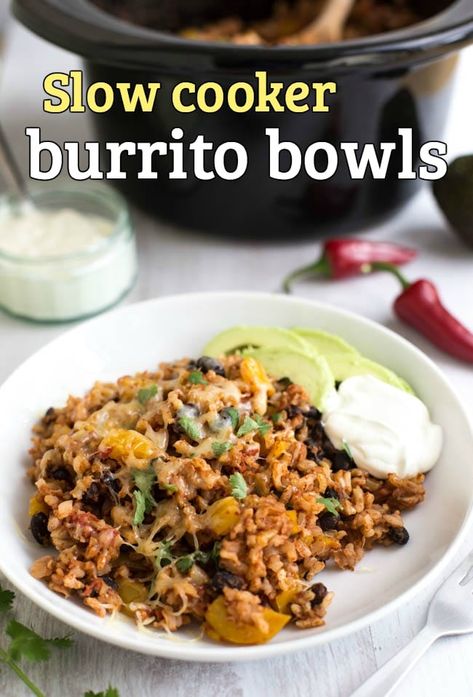 Slow Cooker Burrito Bowl, Slow Cooker Burrito, Vegetarian Burrito, Vegetarian Slow Cooker Recipes, Vegan Crockpot, Dinner Vegetarian, Vegan Slow Cooker, Quick Vegetarian Meals, Slow Cooker Vegetarian