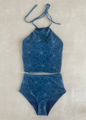 Flora - Reversible Tankini - $86 – Rad Swim Aesthetic Tankini Swimsuit, Marine Biologist Outfit, Cute Swimsuits For Teenagers, Modest Bathing Suits, Cute Modest Swimwear, Cute Tankinis, Preppy Swimsuit, Modest Bathing Suit, Modest Tankini