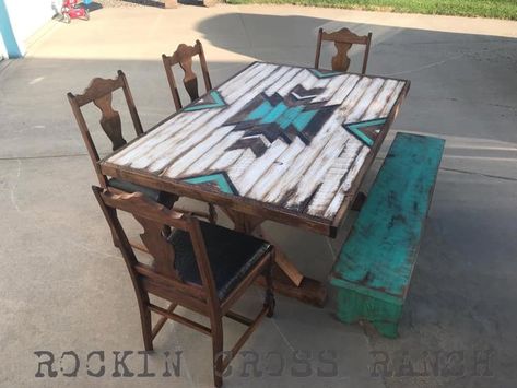 House Decor Country, Western Kitchen Decor, Rustic Kitchen Tables, Western Bedroom Decor, Ranch House Decor, Custom Tables, Southwestern Home Decor, Western Rooms, Western Kitchen