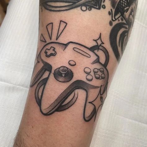 Video Game Controller Tattoo, N64 Controller Tattoo, Gamecube Controller Tattoo, N64 Tattoo, Nintendo Controller Tattoo, Nintendo Tattoo Ideas, Jesse Tattoo, Controller Tattoo, Anime Tats