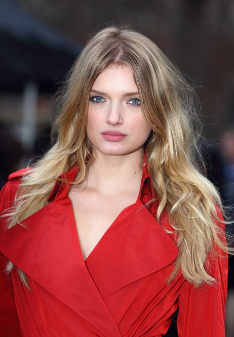 lily donaldson ❤️ UK Lily Donaldson, Beauty Tips For Face, Trendy Haircuts, Hair Dresser, Blonde Women, Beauty Videos, Trendy Hairstyles, Beauty Photography, Net Worth