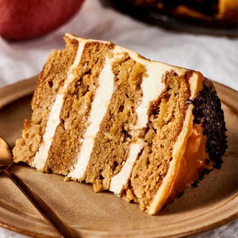 Healthy Apple Cake Apple Mortgage Cake Recipe, Low Calorie Cake Recipes, Low Sugar Cakes, Healthy Apple Cake, Low Fat Cake, Apple Cake Recipe Easy, Healthy Cream Cheese, Low Calorie Cake, Low Fat Desserts