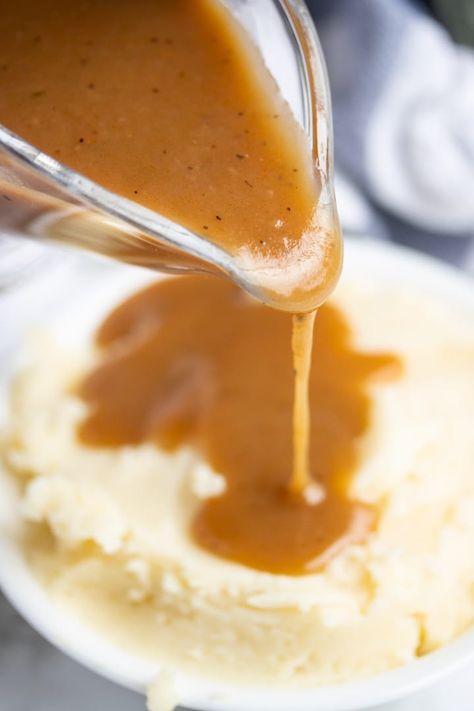 This easy and delicious homemade gravy without drippings is perfect for when you want gravy and don’t have the drippings. Learn my step by step process on how to make gravy that is full of flavor. #gravywithoutdrippings #browngravy #thanksgiving #homemade Brown Gravy From Scratch, Make Brown Gravy, Gravy Without Drippings, Easy Brown Gravy, Homemade Brown Gravy, Brown Gravy Recipe, Homemade Gravy Recipe, Gravy From Scratch, Pork Gravy