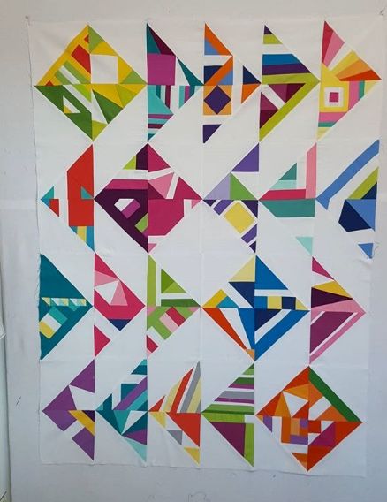 Half Square Triangle Quilts Pattern, Triangle Quilt Pattern, Crumb Quilt, Modern Quilting Designs, Modern Quilt Blocks, Abstract Quilt, Quilt Modernen, Scrappy Quilt Patterns, Half Square Triangle Quilts