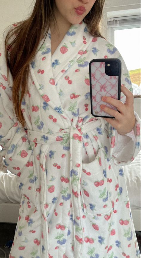 Djerf Avenue Bathrobe, Djerf Avenue Robe, Dressing Gown Aesthetic, Cute Robes, Cute Bedspreads, Gown Aesthetic, Pajamas Aesthetic, Simple Hijab Tutorial, Pajama Day