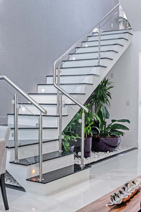 Stairway Railing Ideas, Stairs Modern, Modern Staircase Design, Modern Staircases, Staircase Design Ideas, Staircase Design Modern, Staircase Railing Design, Staircase Handrail, Stairs In Living Room