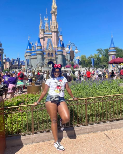 A little Disney dump🏰🫶🏽✨❤️🐭 . . #denim #explore #disney #fyp #disneyworld #explorepage #magickingdom #disneygirl #waltdisneyworld #mickeymouse #minniemouse #disneydump Disneyland Outfits Black Women, Disney World Outfits Black Women, Disney Dump, Outfits Black Women, Disney World Outfits, Disneyland Outfits, Birthday Trip, Aesthetic Board, Disney Birthday