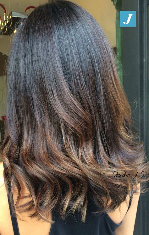 Hair Colouring For Indian Skin Tone, Highlights For Indian Skin Tone, Indian Hair Highlights, Skin Tone Hair Color, Hair Highlight, Black Hair Balayage, Caramel Balayage, Clothes Crochet, Low Maintenance Hair