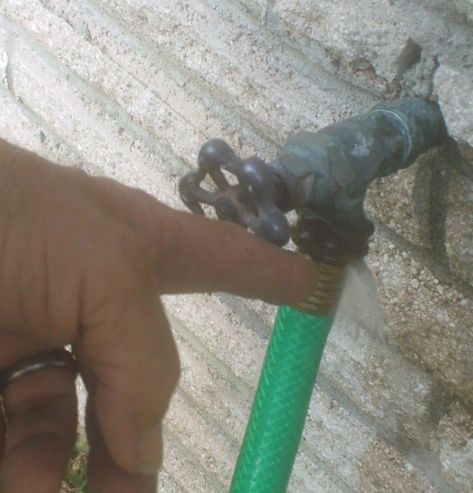 Outdoor Faucet Repair, Garden Hose Spigot, Ikea Garden Furniture, Easy Diy Hacks, Home Maintenance Checklist, Diy Light Fixtures, Leaky Faucet, Homemade Cleaning Solutions, Faucet Repair