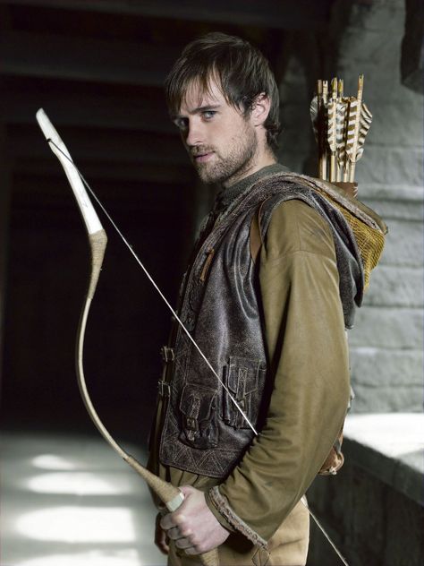 Jonas Armstrong as Robin Hood in Season 1 Jonas Armstrong, Robin Hood Bbc, My Hood, Bow And Arrow, Women Names, Shadow Hunters, Robin Hood, Adaptation, Middle Ages