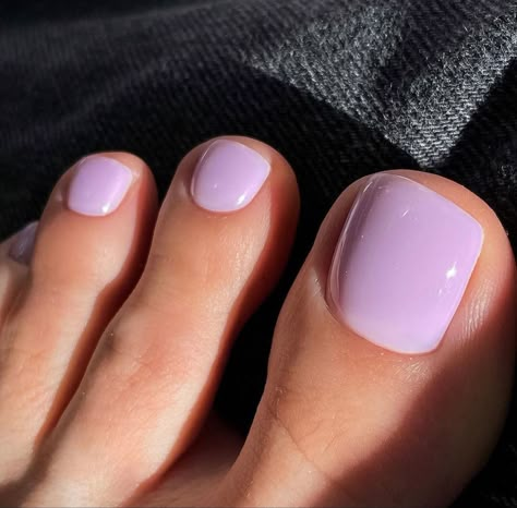 Pedicure Colors For Fair Skin, Dark Teal Pedicure, Pedicure Ideas Gel, Pedicure Colors For Pale Skin, Spring Toenail Colors 2024, Spring Toenail Colors, Spring Pedicure, Pedicure Colors, Gel Toe Nails