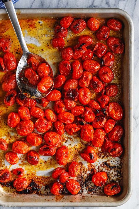 Oven-Roasted Tomatoes - #tomato #recipe #eatwell101 - Roasted tomatoes are so amazing and you'll want to put them on almost anything. This oven-roasted tomato recipe uses only 4 ingredients and 5 minutes of prep! - #recipe by #eatwell101® Roasted Tomato Recipes, Cherry Tomatoes Recipe, Roasted Grape Tomatoes, Tomato Toast, Chicken Pesto Recipes, Oven Roasted Tomatoes, Tomatoes Recipe, Roasted Cherry, Creamy Pesto