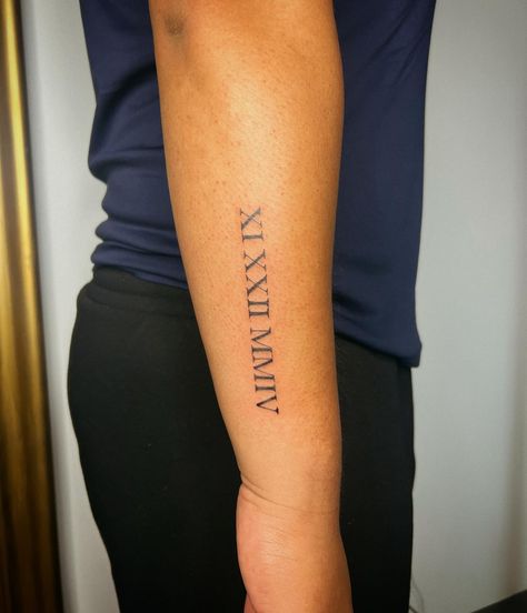 Another timeless Roman numeral tattoo 🙌🏻 Want a customized tattoo like this? Book with me today using the link in the bio! ✨ #romannumeraltattoo #classictattoo #mntattooartist #mnfinelinetattoo #mntinytattoo #mnsmallbusiness #hmongtattooartist #romannumerals 1973 Roman Numeral Tattoo, 1978 Roman Numeral Tattoo, Roman Numeral Tattoo, Hmong Tattoo, Cdg Wallpaper, Roman Numbers, Roman Numeral Tattoos, Knee Tattoo, Classic Tattoo